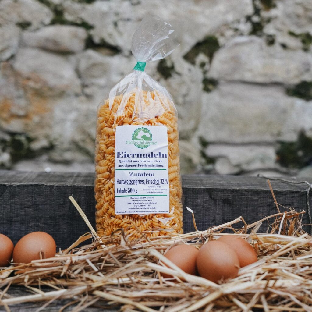 Frische Eiernudeln zu verkaufen!